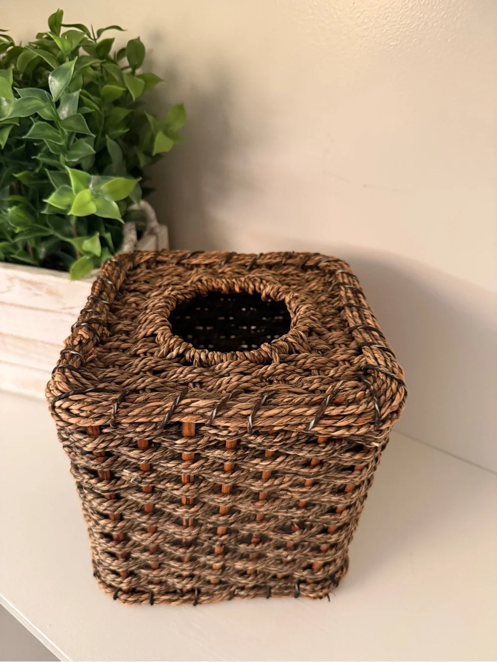 Handwoven Seagrass Tissue Box Cover | Rustic Farmhouse Coastal Decor